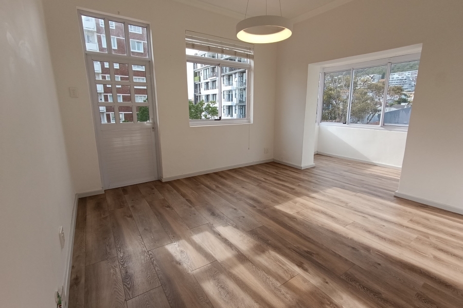 1 Bedroom Property for Sale in Sea Point Western Cape